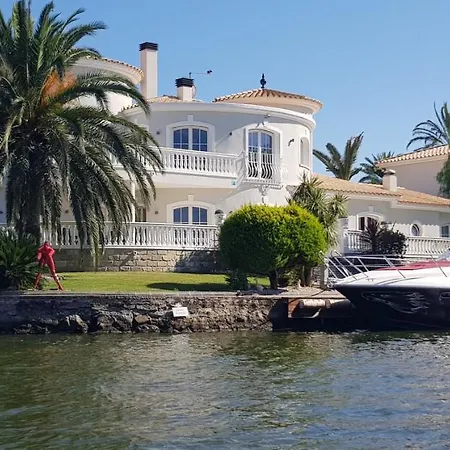 Appartement Sur à 100 M De La Empuriabrava